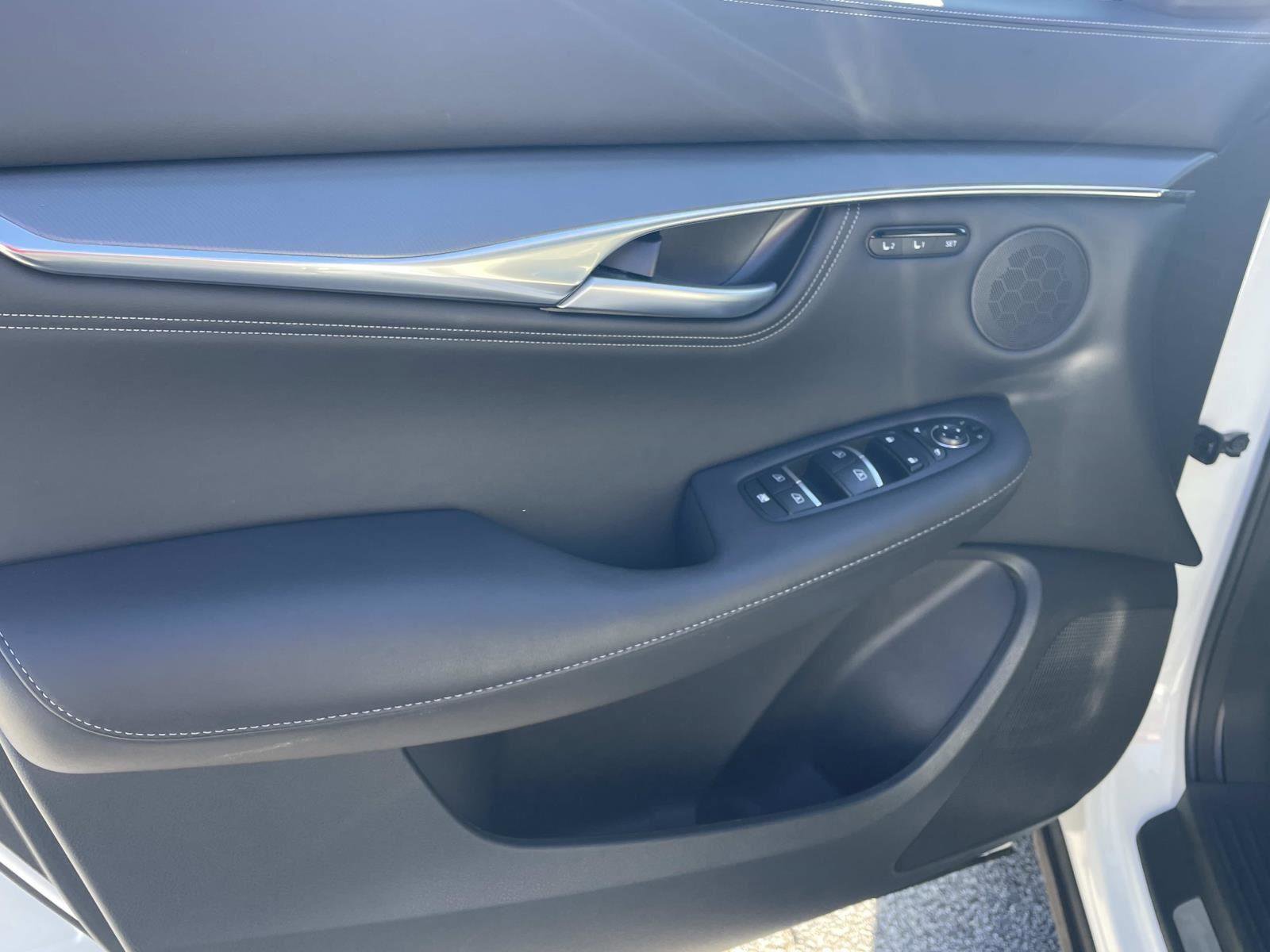 Certified 2025 INFINITI QX55 Luxe w/ Cargo Package image 12