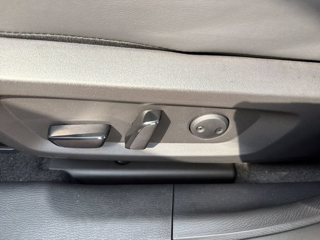 New 2026 Mitsubishi Outlander AWD image 17