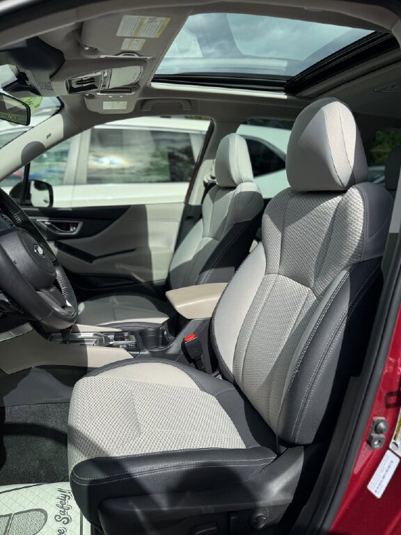 Used 2023 Subaru Forester Premium image 7