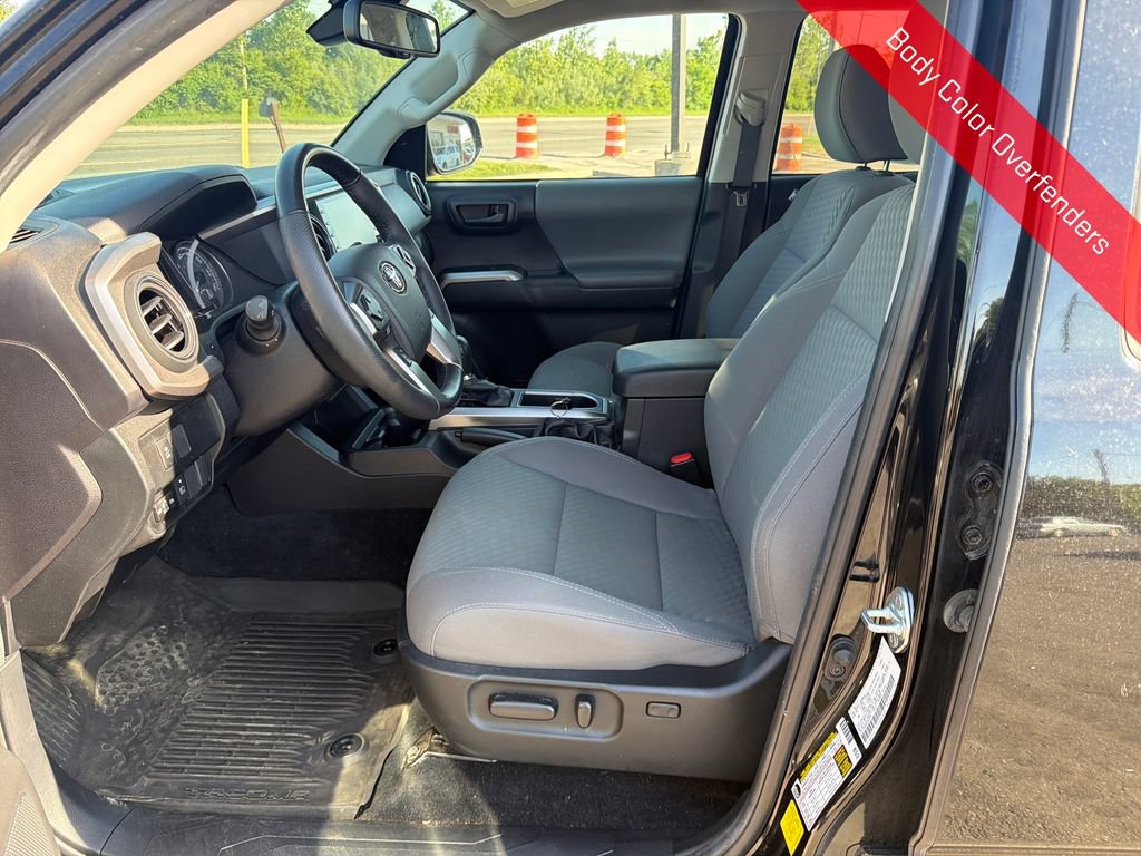 Used 2023 Toyota Tacoma SR5 AWD/4WD image 11