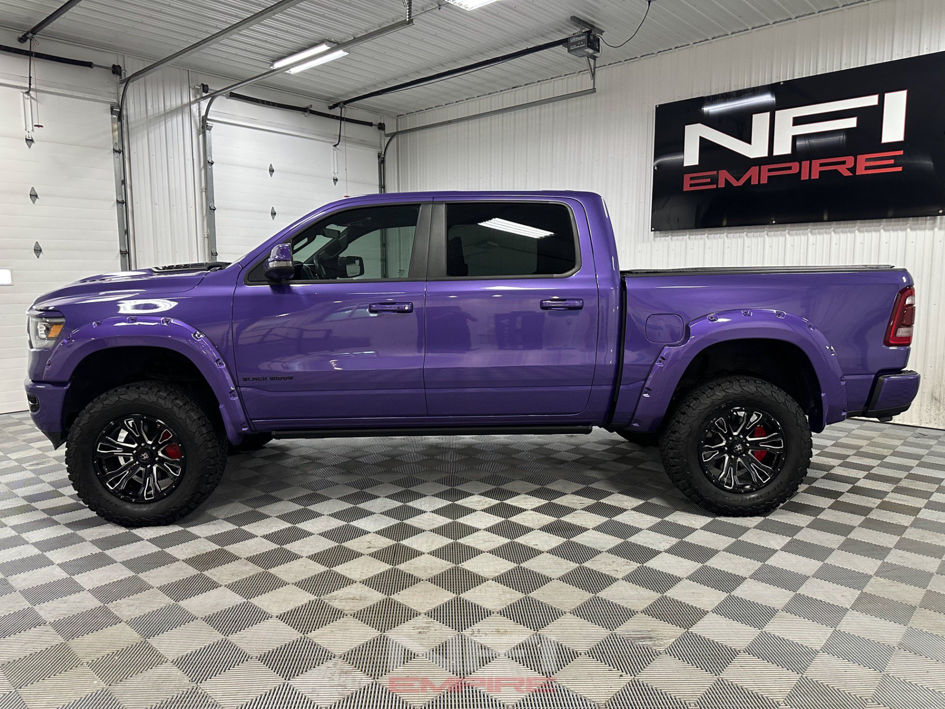 Used 2024 RAM 1500 Laramie AWD/4WD image 2