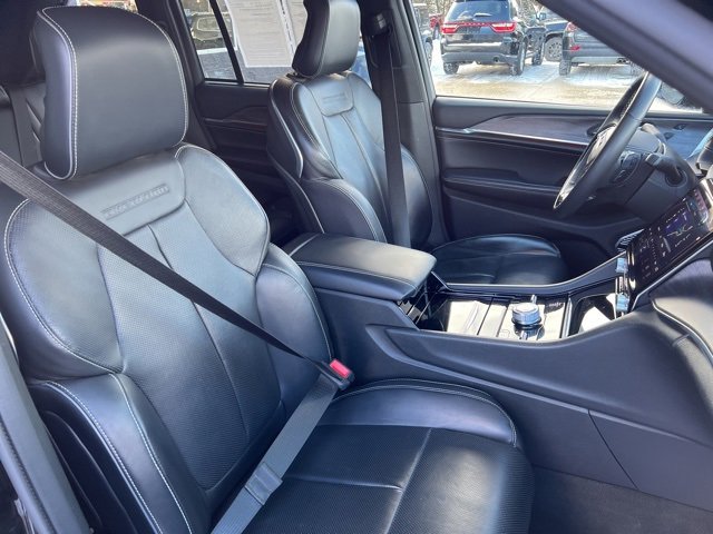 Certified 2022 Jeep Grand Cherokee Overland w/ Adv Protech Group III image 9