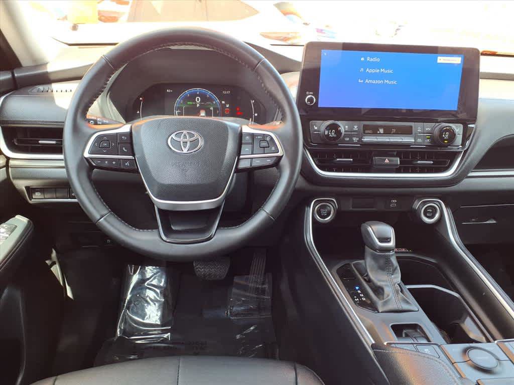 Certified 2025 Toyota Grand Highlander FWD image 8