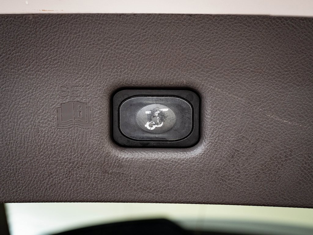 Used 2019 Lincoln Nautilus Select image 17