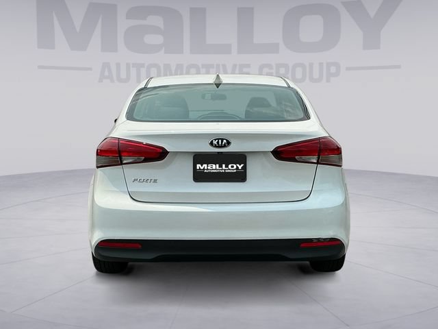 Used 2017 Kia Forte LX w/ LX Popular Package FWD image 4