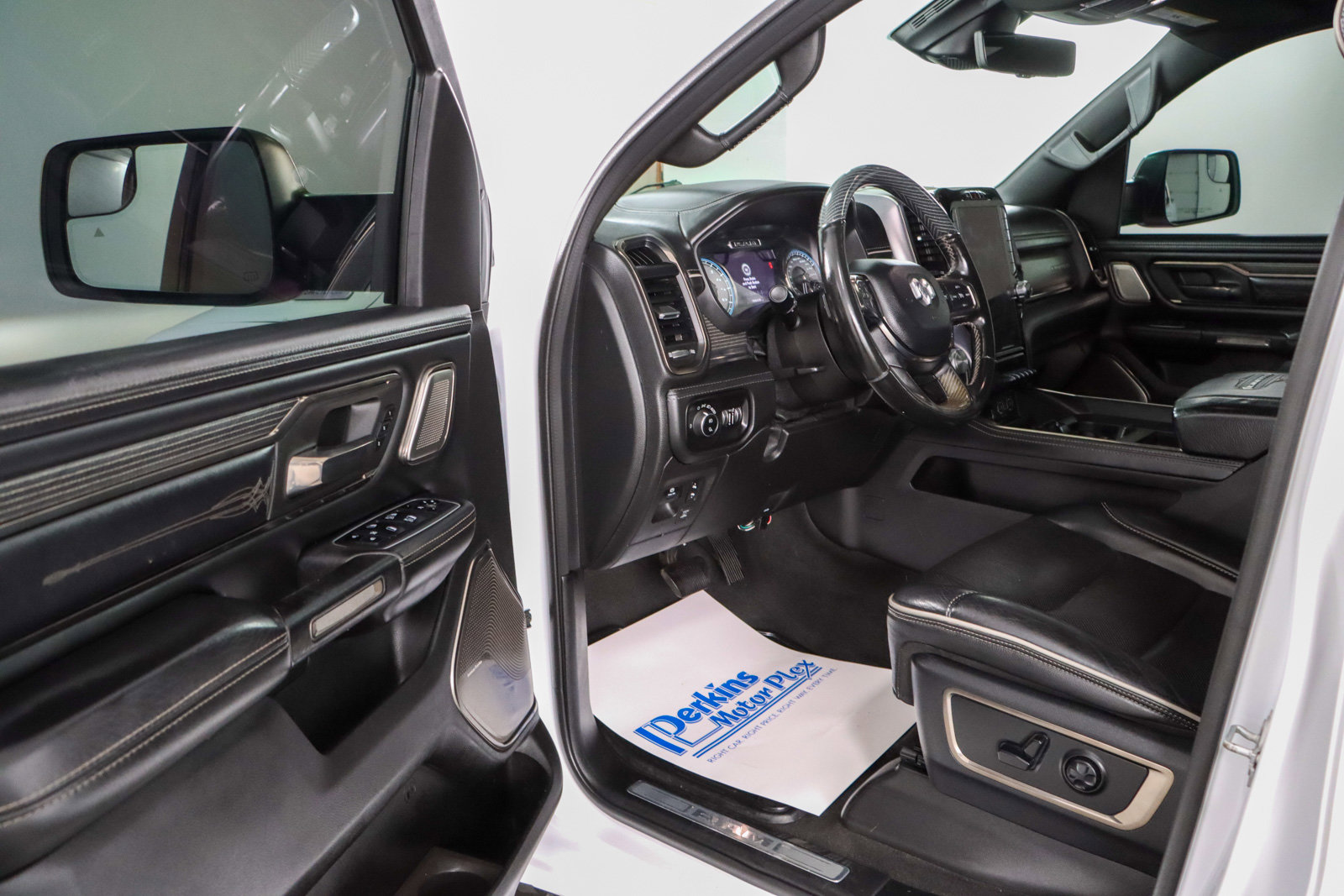 Used 2021 RAM 1500 Limited AWD/4WD image 3