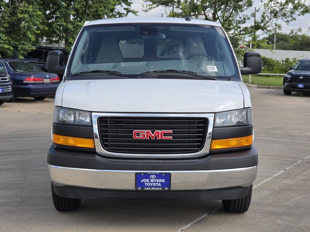 Used 2025 GMC Savana 3500 LT w/ LT Preferred Equipment Group RWD image 3