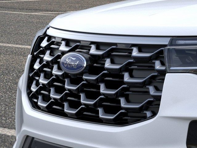 New 2026 Ford Explorer Platinum w/ LUX Leather Package AWD/4WD image 17