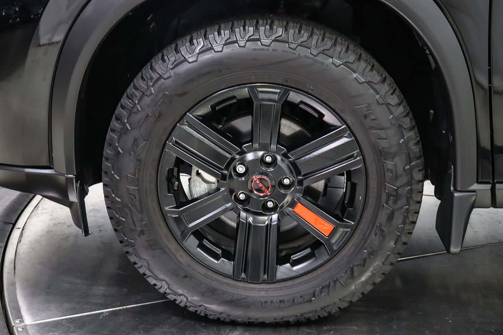 Used 2025 Nissan Rogue SV AWD/4WD image 9