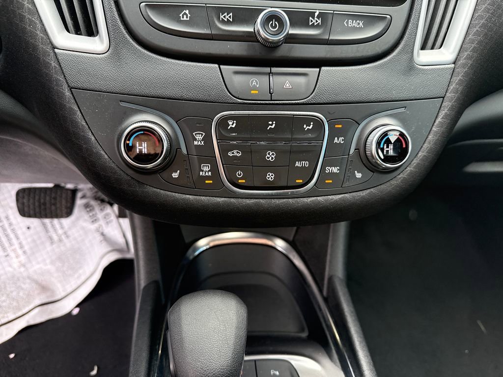 Used 2024 Chevrolet Malibu LT image 21
