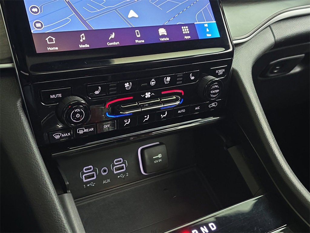 Used 2024 Jeep Grand Cherokee L Limited w/ Luxury Tech Group II image 27