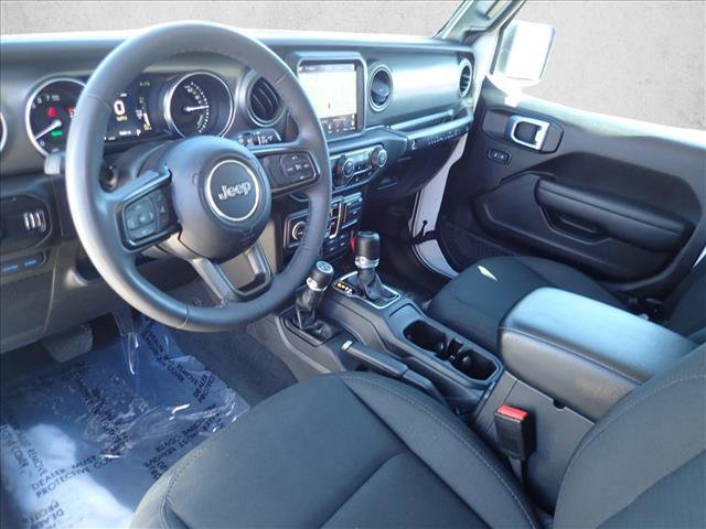 Used 2023 Jeep Wrangler Unlimited w/ Cold Weather Group AWD/4WD image 10