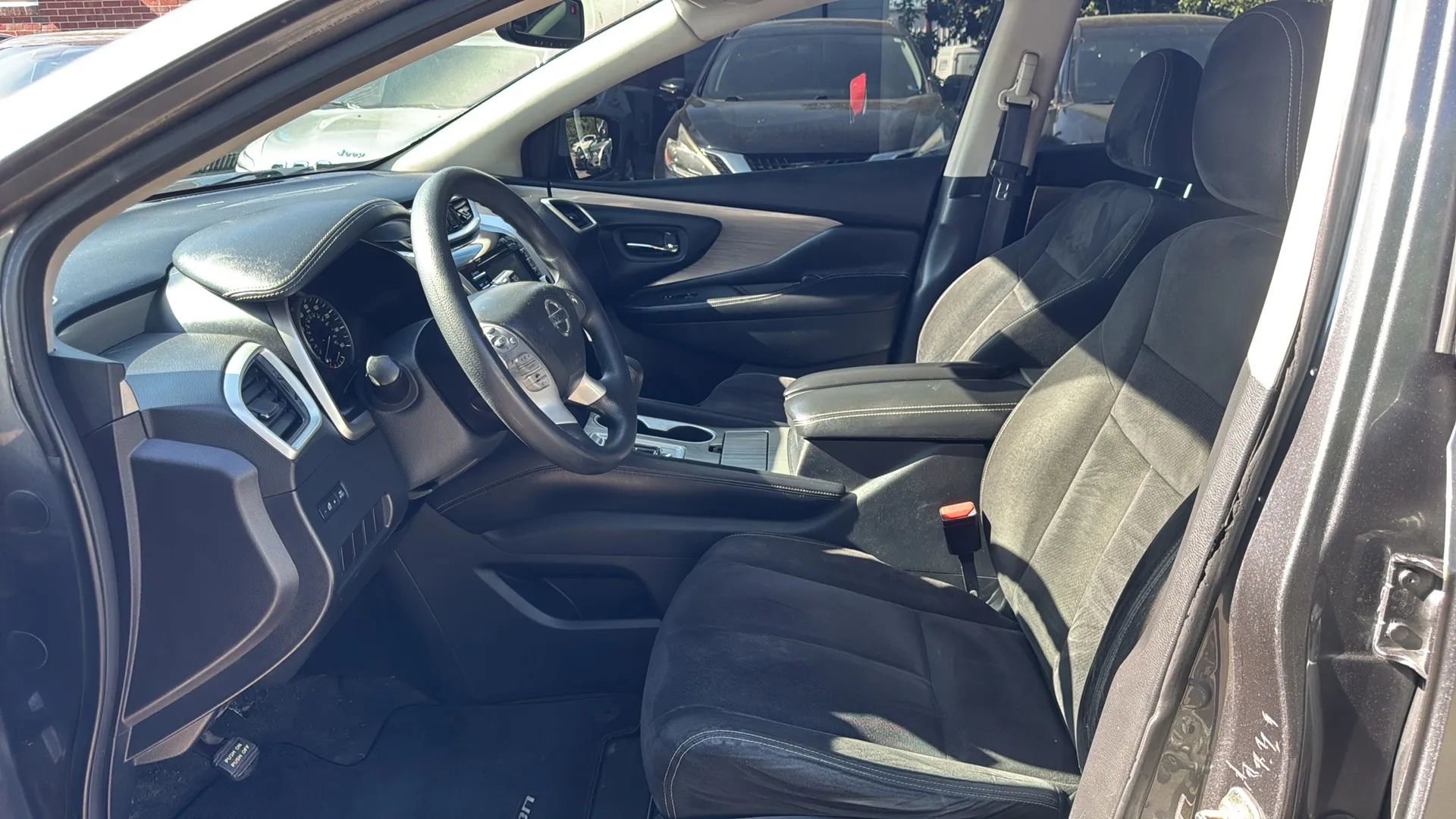 Used 2015 Nissan Murano S w/ Navigation Package image 10