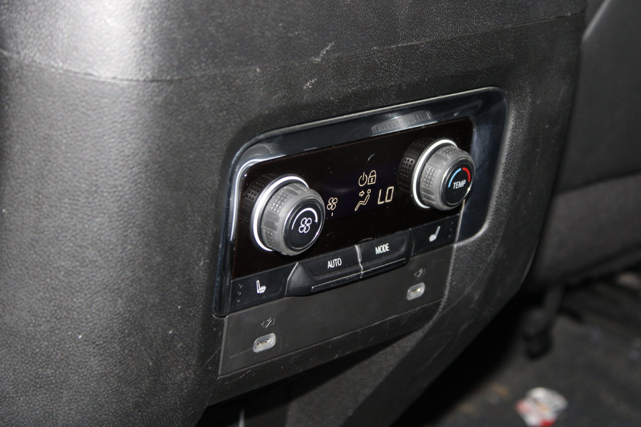 Used 2024 Chevrolet Tahoe LT w/ LT Signature Package AWD/4WD image 26