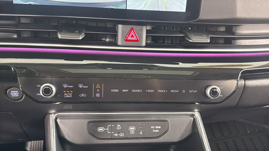 Used 2025 Kia Carnival SX Prestige image 28