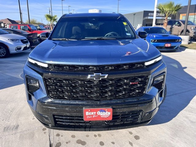 Used 2024 Chevrolet Traverse RS w/ LPO, Floor Liner Package image 2