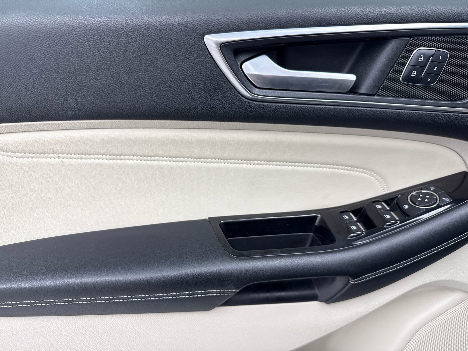 Used 2017 Ford Edge Titanium w/ Equipment Group 301A FWD image 36