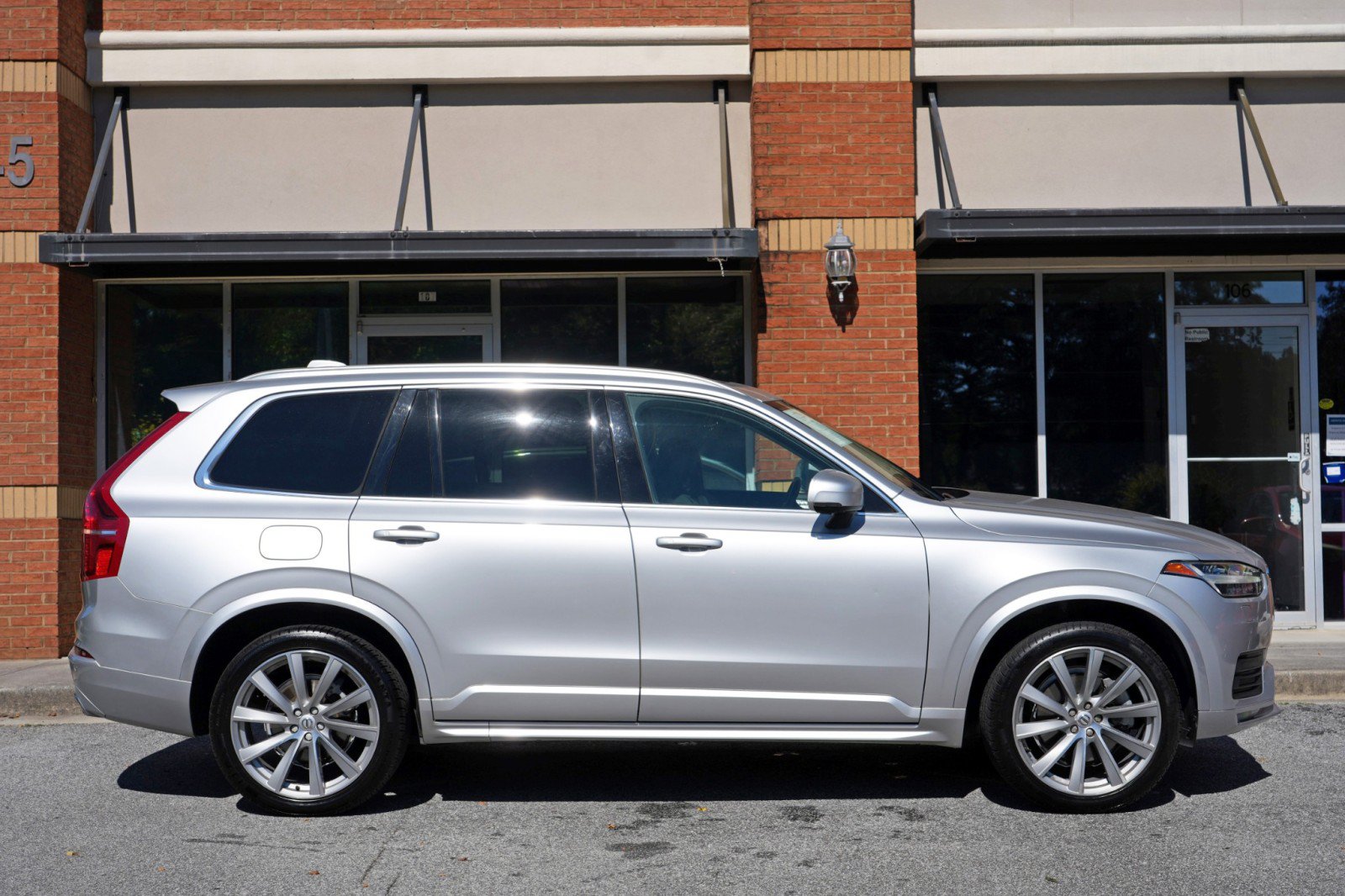 Used 2020 Volvo XC90 T6 Momentum AWD/4WD image 52