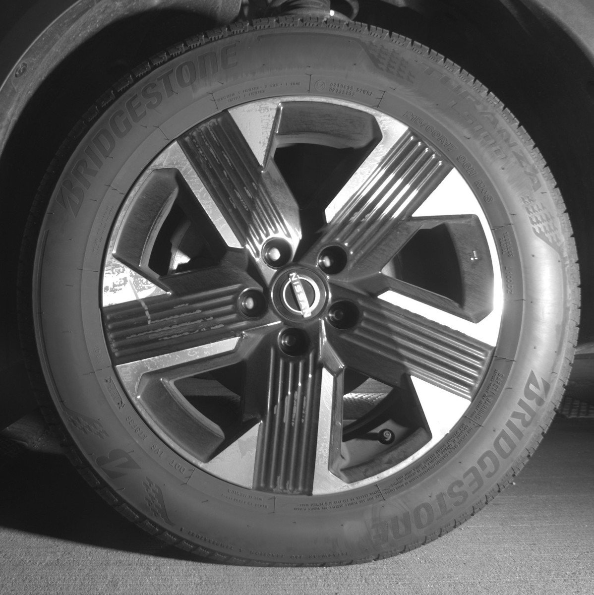 Used 2025 Nissan Kicks SV image 12