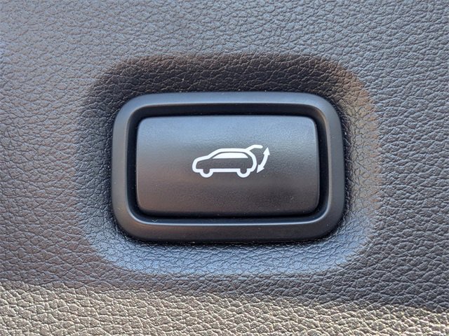 Used 2020 Hyundai Santa Fe Limited image 12