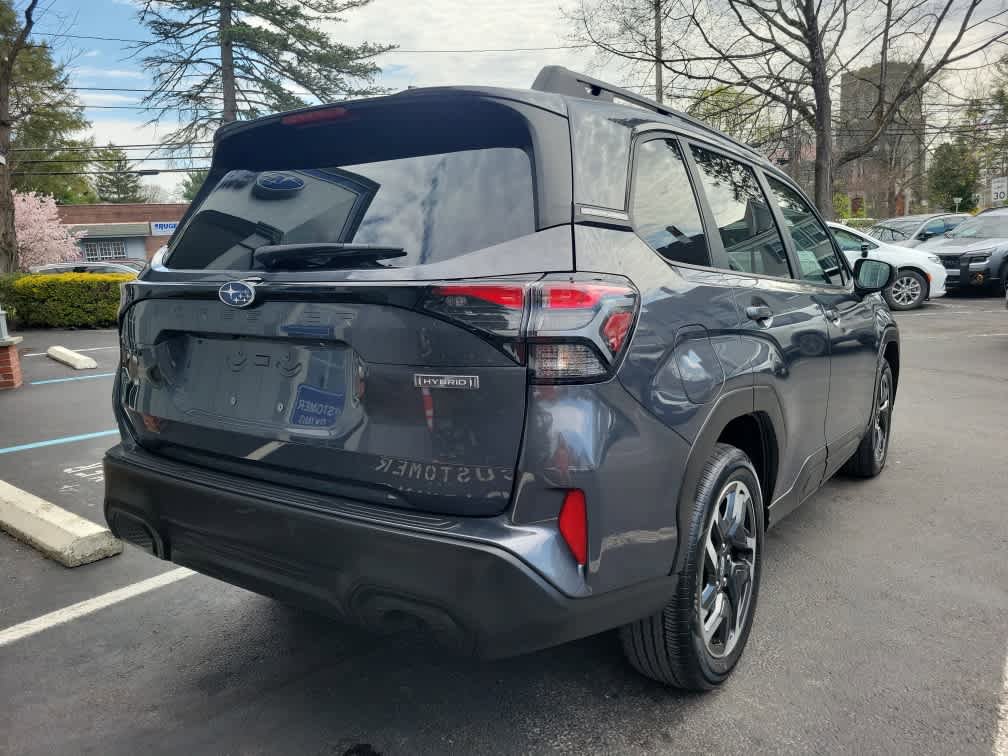 Certified 2025 Subaru Forester Premium AWD/4WD image 3