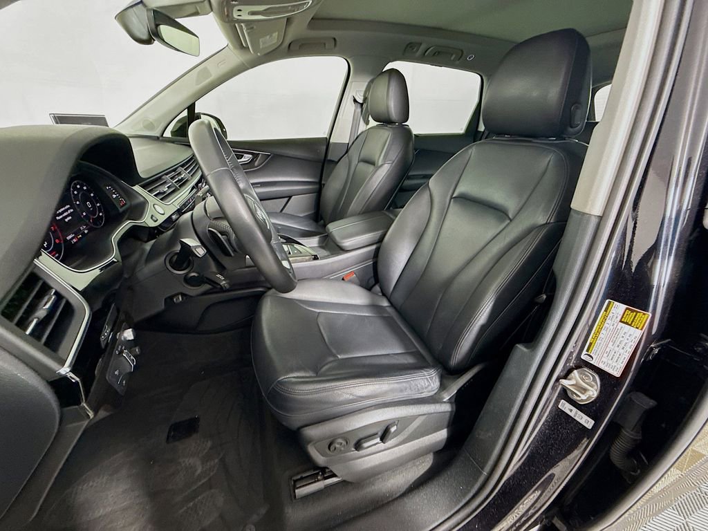 Used 2019 Audi Q7 3.0T Prestige AWD/4WD image 22