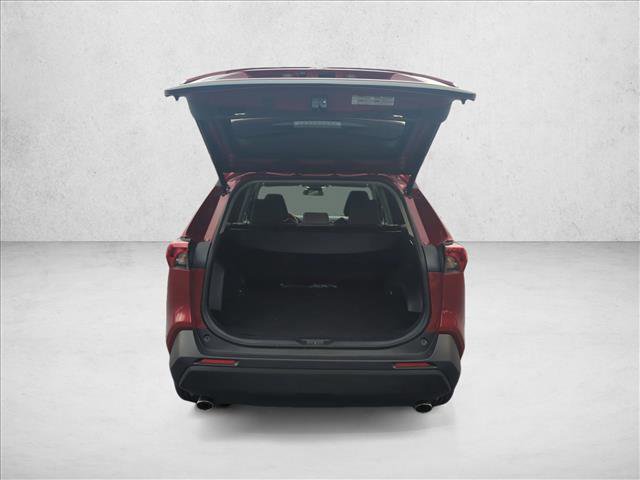 Used 2022 Toyota RAV4 XLE image 6