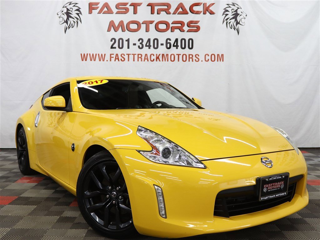 Used 2017 Nissan 370Z Coupe image 3