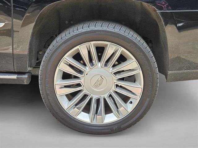 Used 2018 Cadillac Escalade ESV Platinum AWD/4WD image 20