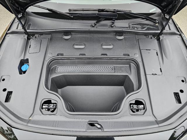 Used 2025 Audi A6 e-tron Premium Plus w/ Premium Plus RWD image 8