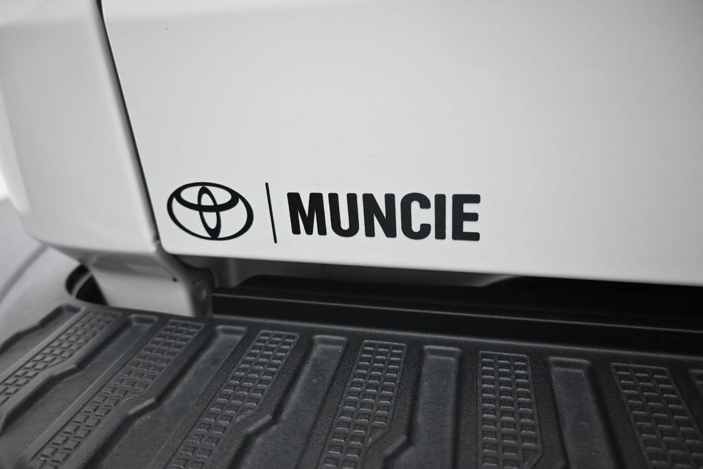 Used 2026 Chevrolet Silverado 1500 RST AWD/4WD image 34