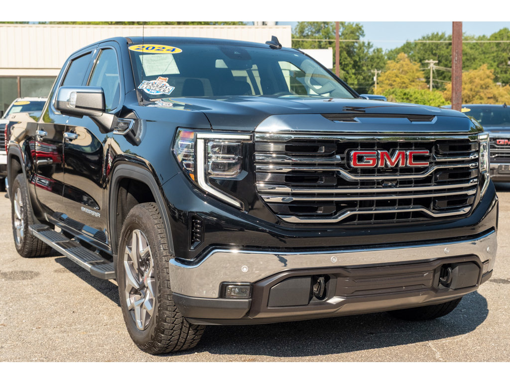 Used 2024 GMC Sierra 1500 SLT w/ SLT Premium Plus Package AWD/4WD image 35