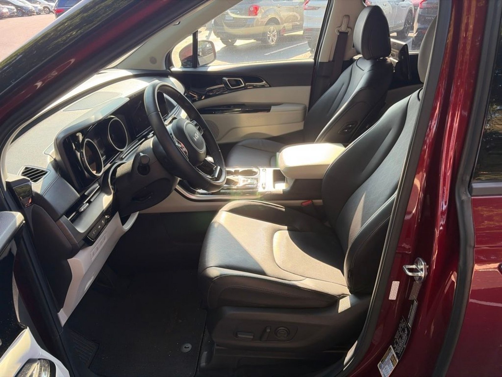 Used 2022 Kia Carnival SX FWD image 9