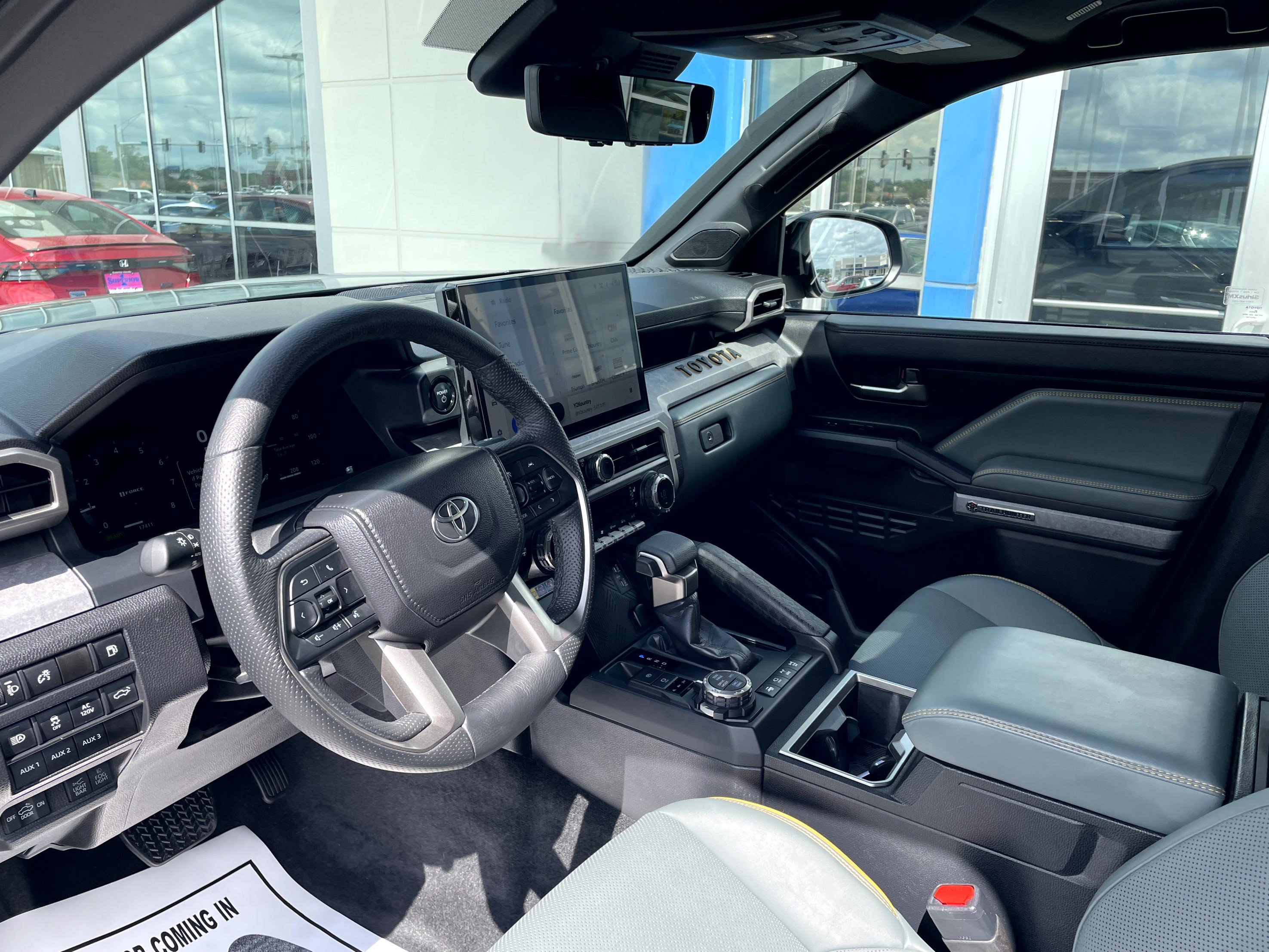 Used 2024 Toyota Tacoma 4x4 Double Cab Hybrid image 12