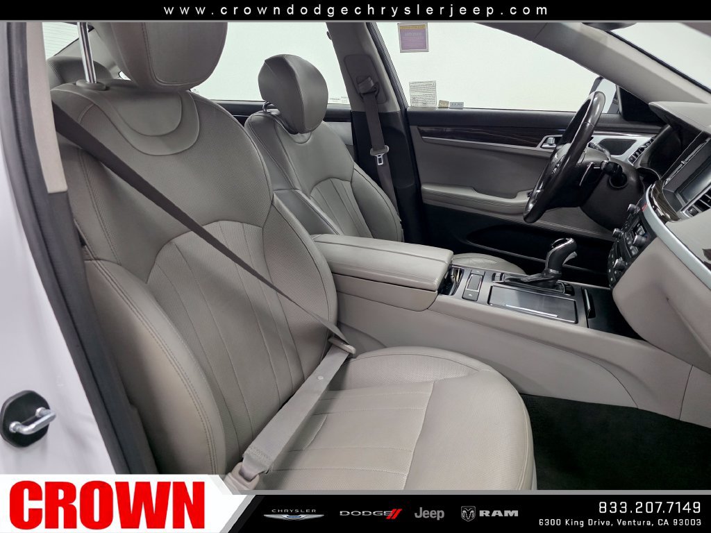 Used 2016 Hyundai Genesis 3.8 RWD image 11