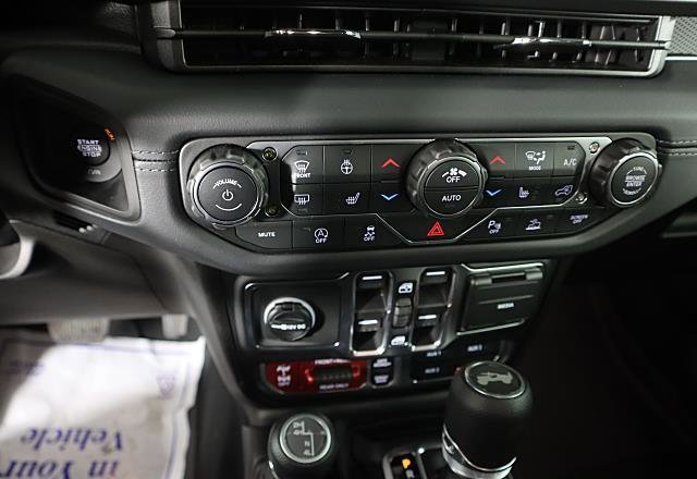New 2026 Jeep Wrangler Unlimited Rubicon w/ Safety Group image 13