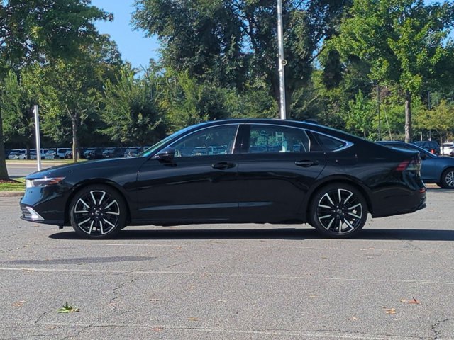 Used 2024 Honda Accord Touring image 8
