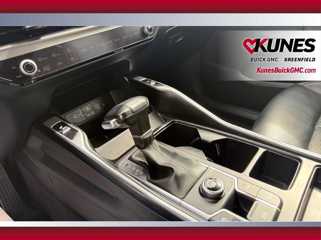 Used 2024 Kia Sorento S FWD image 28