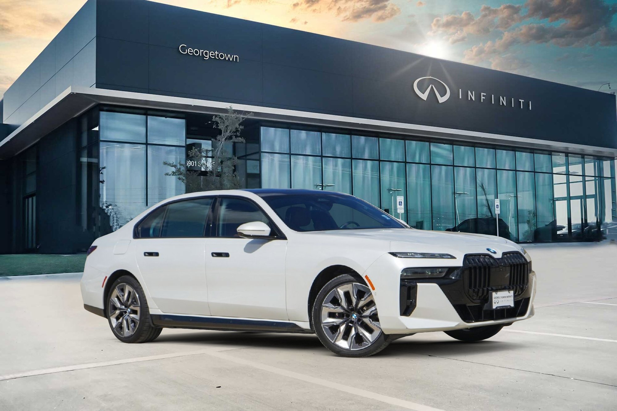 Used 2024 BMW 750e xDrive w/ Executive Package image 1