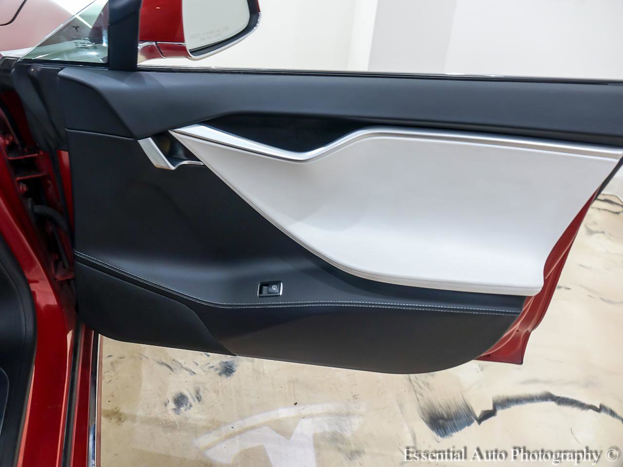 Used 2018 Tesla Model S 100D image 35