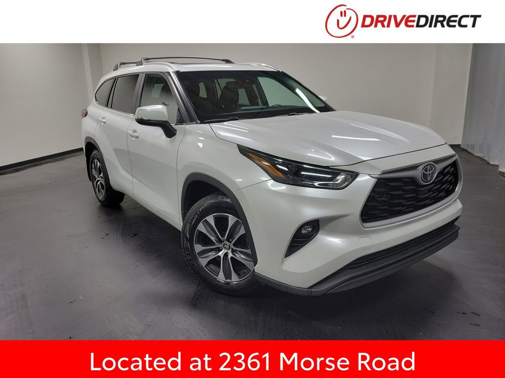 Used 2023 Toyota Highlander XLE AWD/4WD video 1