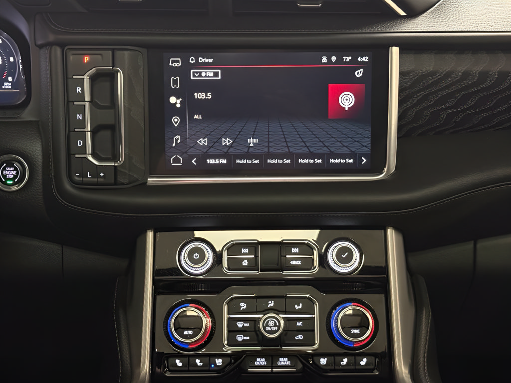 Used 2023 GMC Yukon Denali AWD/4WD image 24