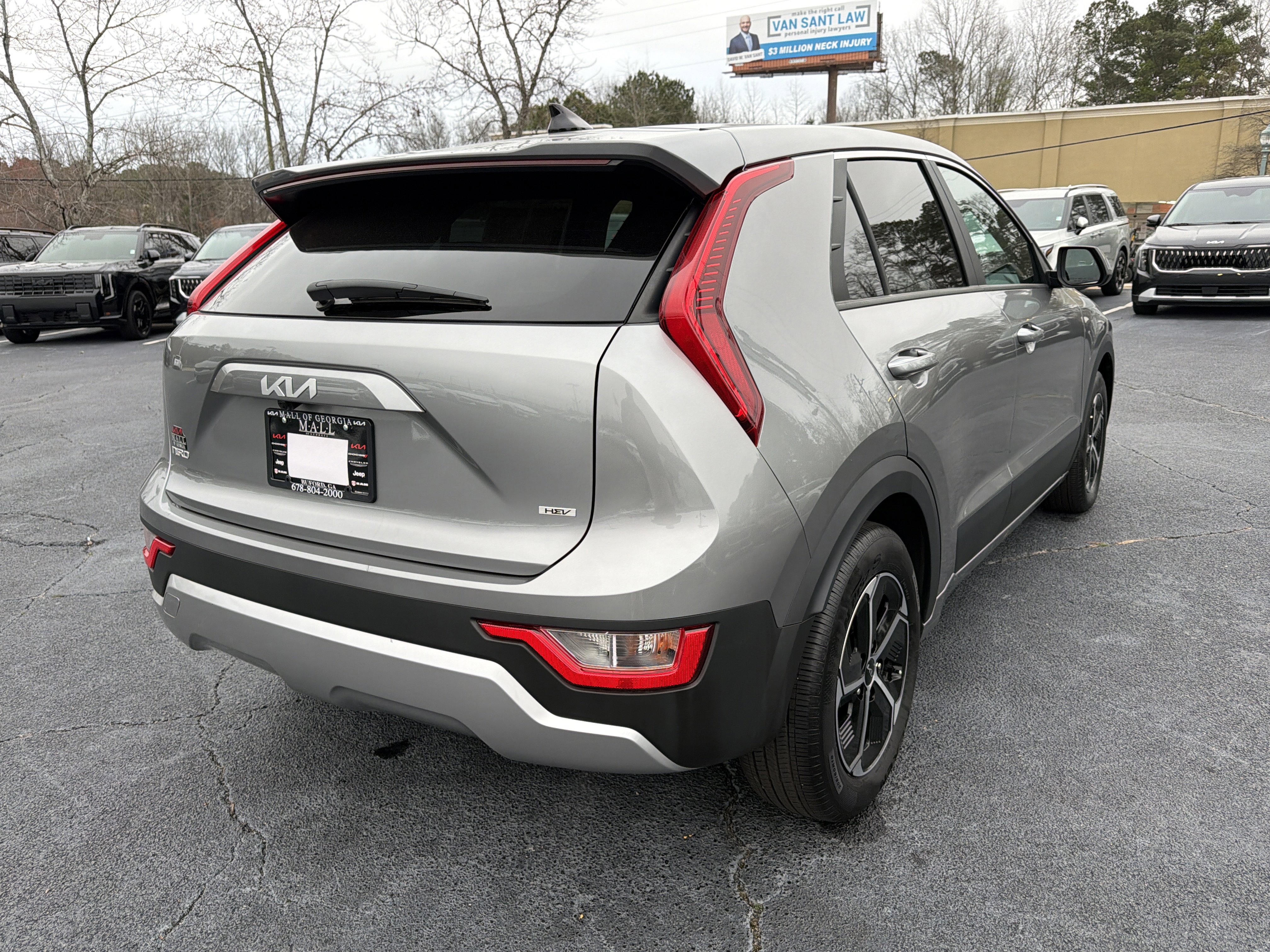 Used 2023 Kia Niro LX image 7