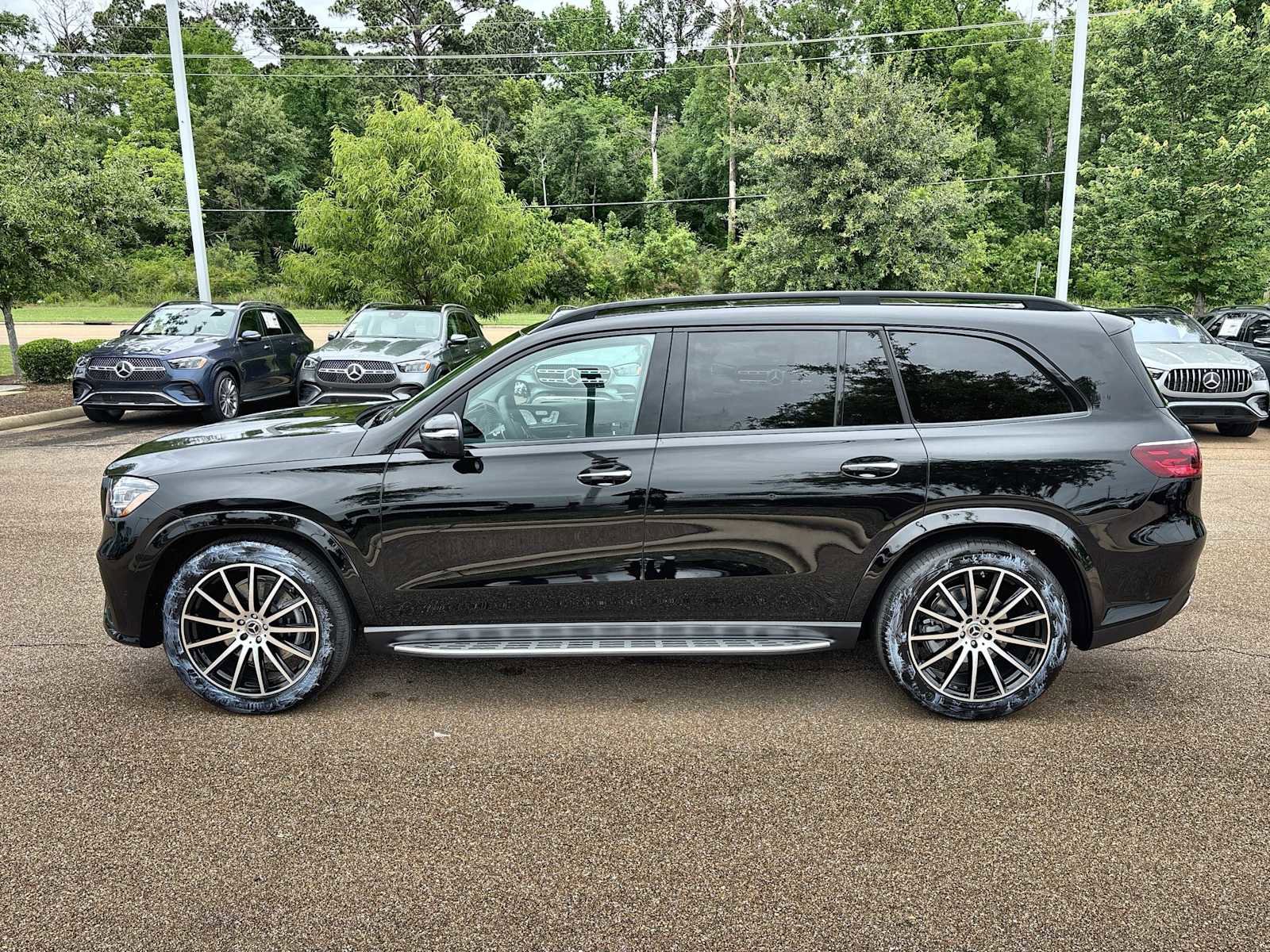 New 2026 Mercedes-Benz GLS 450 4MATIC image 5