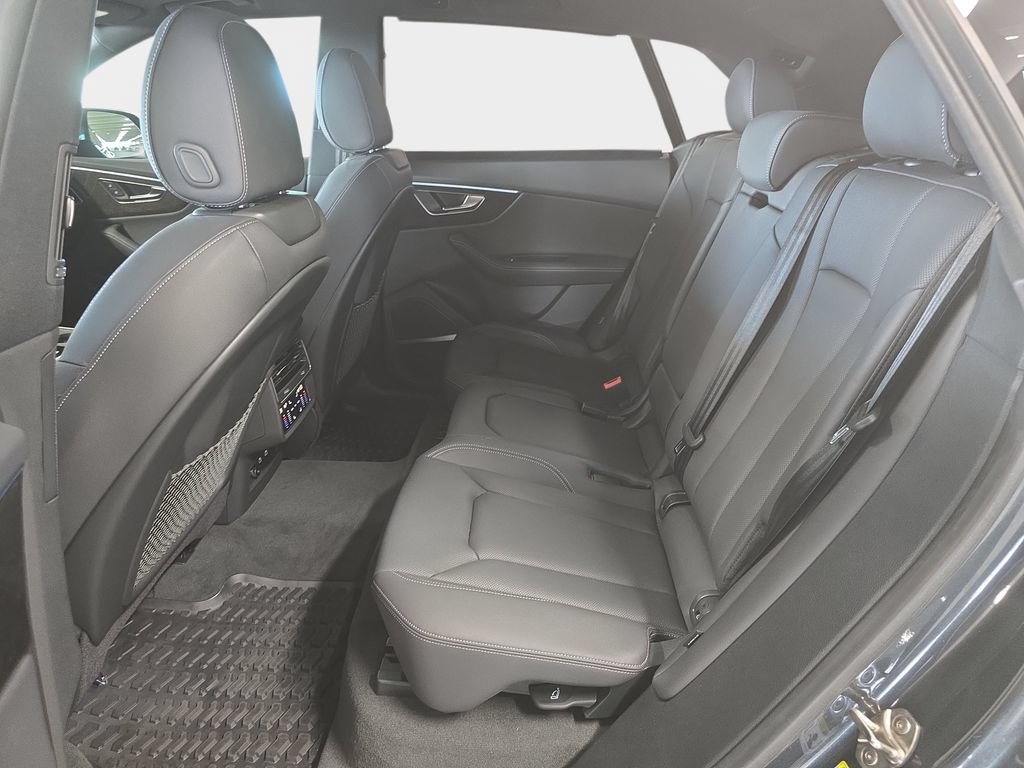 Certified 2025 Audi Q8 Premium Plus AWD/4WD image 28