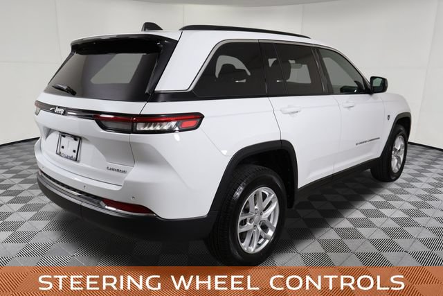 Used 2025 Jeep Grand Cherokee Laredo X RWD image 6