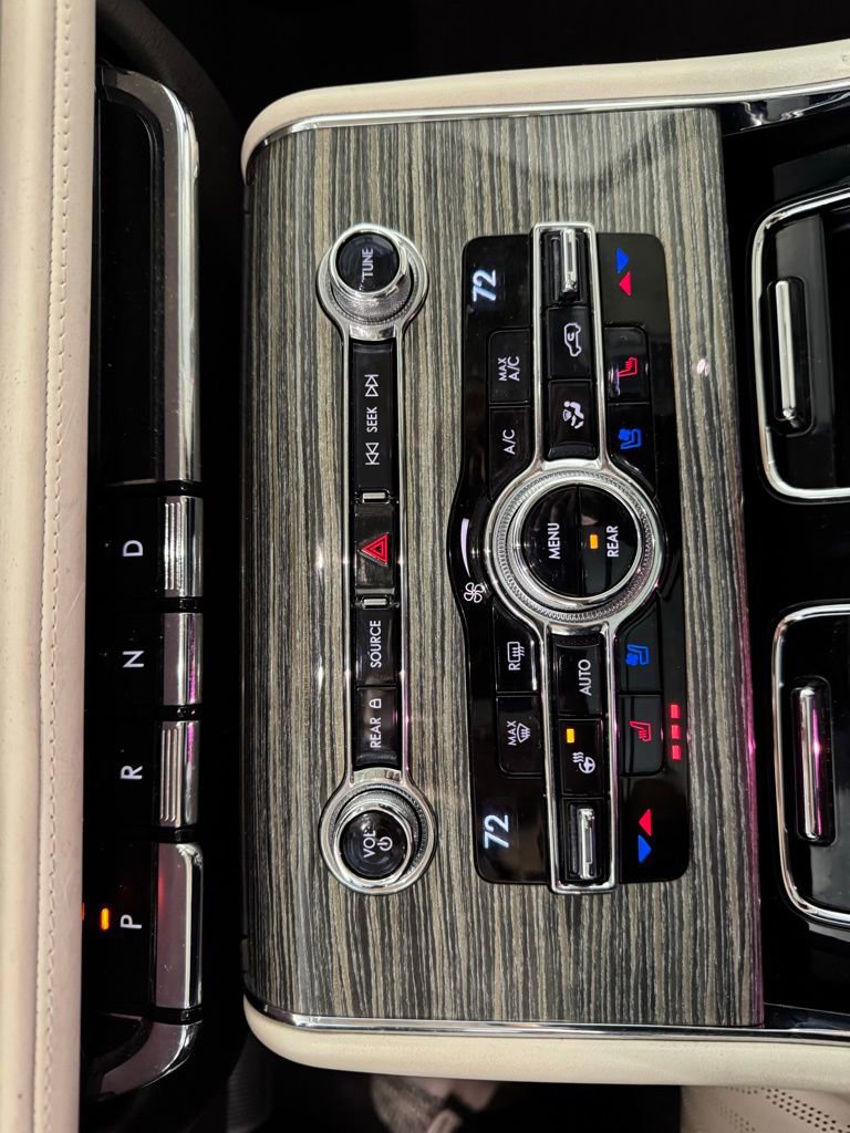 Certified 2020 Lincoln Aviator Black Label w/ Dynamic Handling Package image 34