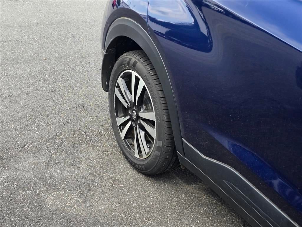 Used 2019 Nissan Kicks SV w/ Exterior Package FWD image 18