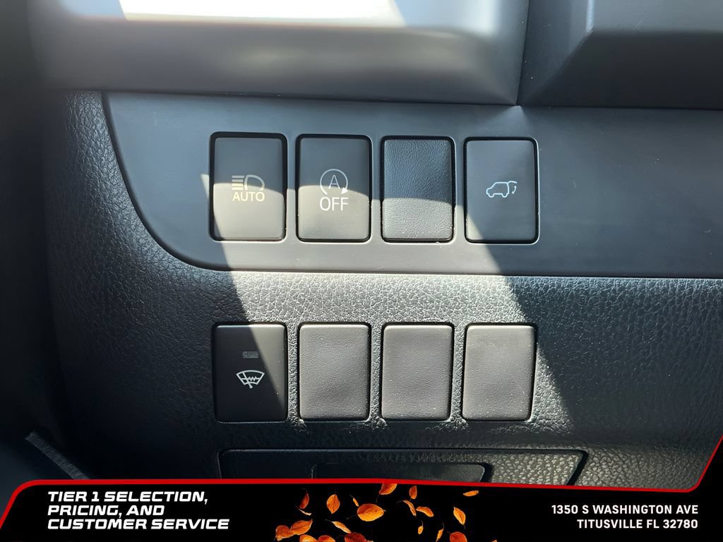 Used 2018 Toyota Highlander Plus w/ Carpet Mat Package (TMS) AWD/4WD image 30