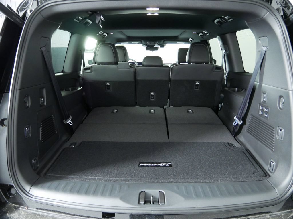 New 2025 Nissan Armada PRO-4X w/ Pro-4X Premium Package AWD/4WD image 17